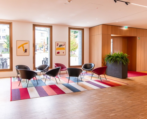 IMG_9716-Enhanced-NR Helles Parkett im Verwaltungsgebäude, fachgerecht ausgeführt von DAMIAN WERNER