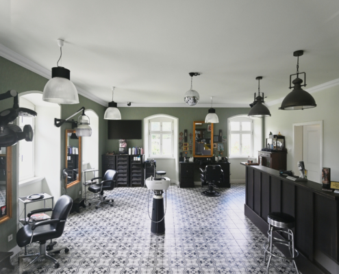 KAD_9012 Musterfliese im Retro-Look in einem Herrenhaus-Friseursalon