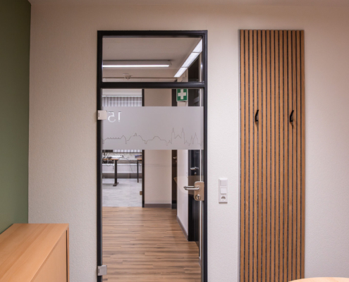 Glastüre mit Folierung