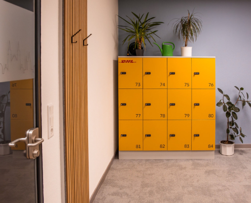 Teppichfliesen, Glastüren, Malerarbeiten